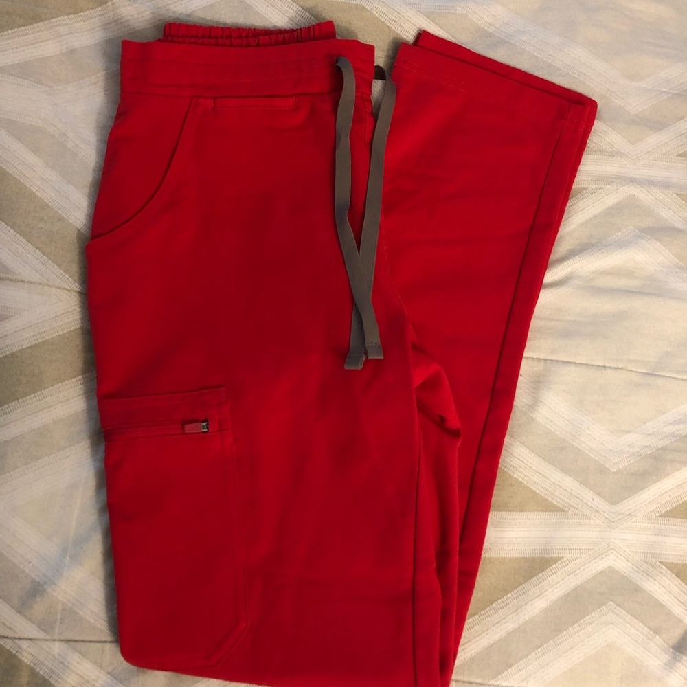 Figs Yola POP RED scrub pants